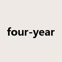 four-year是什么意思